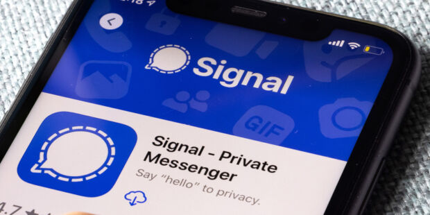 Meldpunt krijgt vragen over overstappen van berichtenservice WhatsApp naar Signal. Er leven namelijk veel zorgen over privacy.