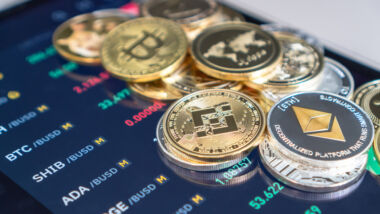 Meldpunt Actueel bezoekt het grootste bitcoinbedrijf van het land, Bitvavo en spreekt verschillende slachtoffers van cryptofraude.