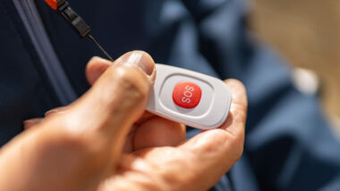 Zorginnovaties maken het leven van zorggebruikers en zorgprofessionals lichter. Een greep uit het aanbod van slimme apparaten.