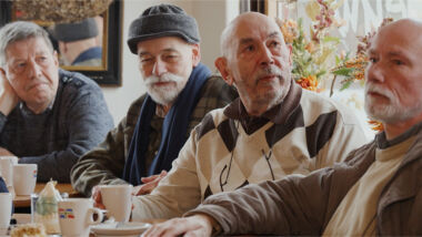 Waarom wachten tot de zorg wegvalt? In het Groningse dorp Wedde zijn ze dat een stap voorgebleven met het initiatief Wedde dat ’t lukt!