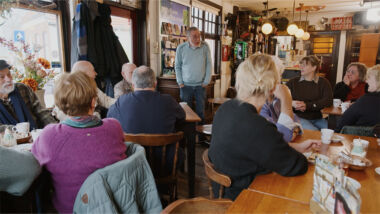 Sociaal contact is een van de sleutels naar de oplossing van veel problemen waar ouderen momenteel mee kampen.