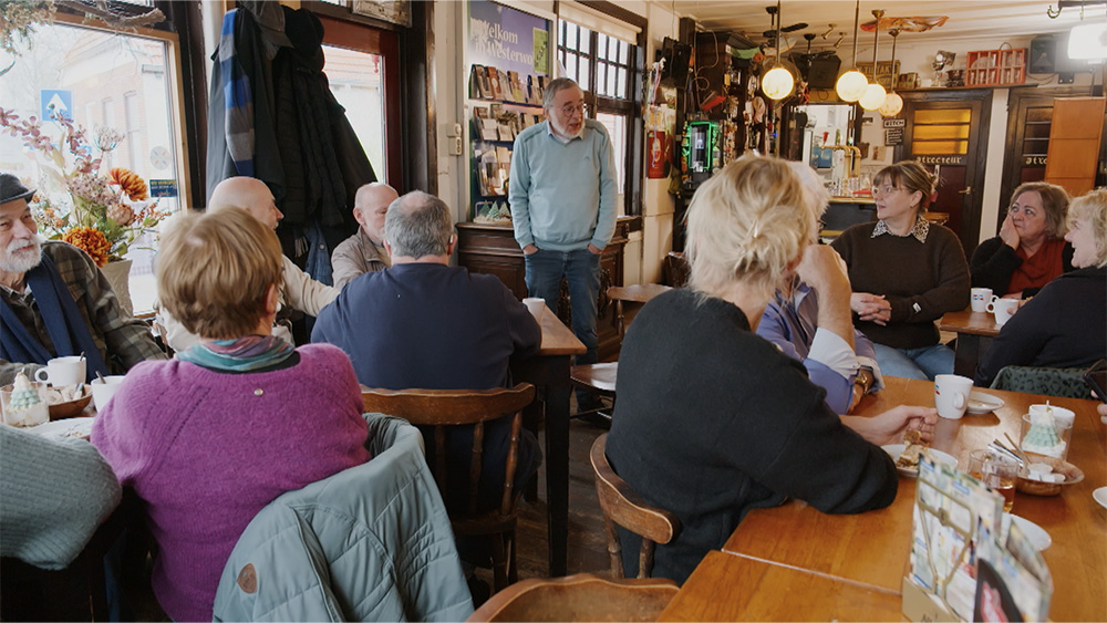 Sociaal contact is een van de sleutels naar de oplossing van veel problemen waar ouderen momenteel mee kampen.