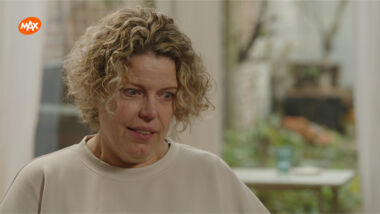 Door overbelasting kunnen mantelzorgers ook hun reguliere werk niet meer doen. Die uitval heeft consequenties.