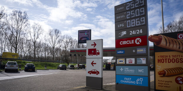 Het kabinet heeft geen toezeggingen gedaan over concrete energiemaatregelen. Ook de prijzen aan de pomp gaan voorlopig nog niet omlaag.