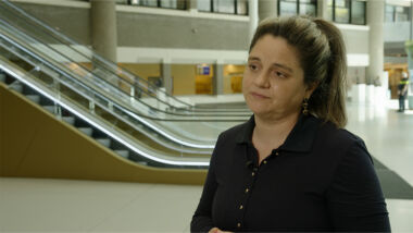 Met haar initiatiefnota wil Tweede Kamerlid Barbara Kathmann het recht op persoonlijk contact in de Wet Digitale Overheid (WDO) opnemen.