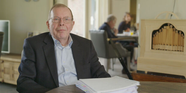 Oud-bestuursrechter Bert van ’t Laar (80) is een soort moderne Robin Hood voor wie bijvoorbeeld een Wmo-aanvraag wil doen.