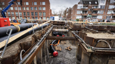 Meldpunt Actueel vergelijkt: beide zaken laten zien hoe lastig verduurzaming en renovatie kunnen zijn voor huurders.