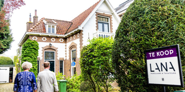 CDA en 50PLUS willen een nieuwe vorm van lenen invoeren: de doorstroomhypotheek, die ook in het coalitieakkoord is opgenomen.