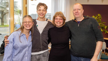 De Week van de Jonge Mantelzorger (1-7 juni) staat in het teken van jongeren die mantelzorg verlenen. Fynn Waning (16) zorgt voor zijn vader.