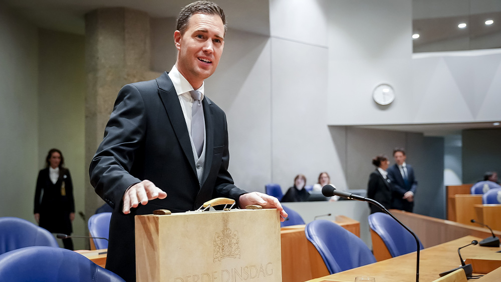 Minister van Financiën Eelco Heinen heeft zojuist de Miljoenennota aangeboden in de Tweede Kamer met de begroting voor 2027.